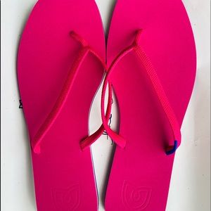 🦩 Authentic Brand New 🦩Rothy’s Flamin🦩go Flip Flops Size 9